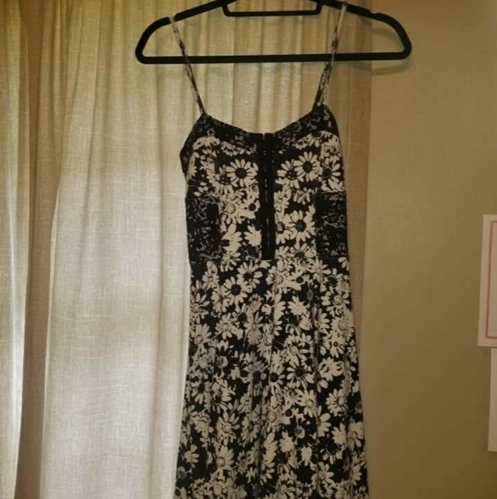 dressy clothes /summer dresses